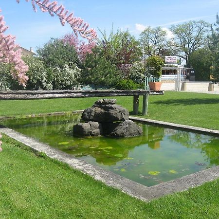 Готель Relais Du Soleil Chabeuil Екстер'єр фото